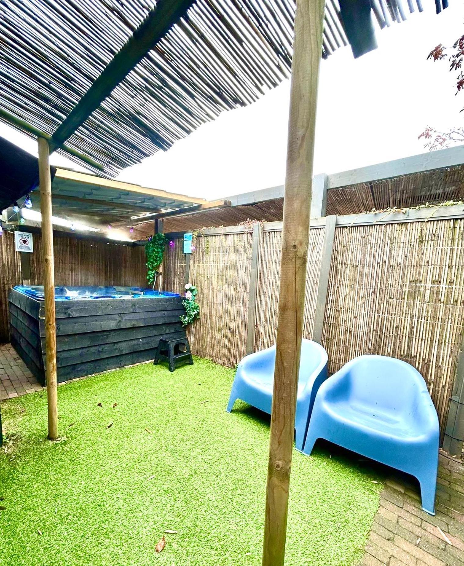 Jungle Style Lodge With Jacuzzi ,Sauna And Garden Near Amsterdam Vijfhuizen Экстерьер фото